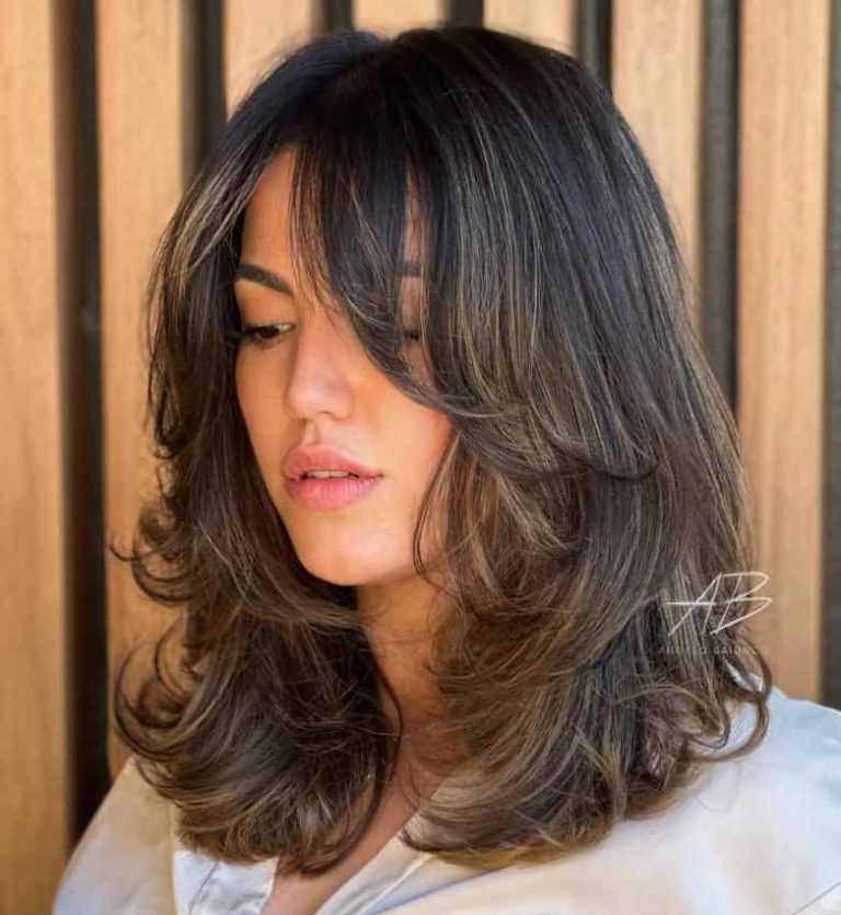 Face-Framing Layers Medium Hair To Elevate Your Look! - Glamour Corner